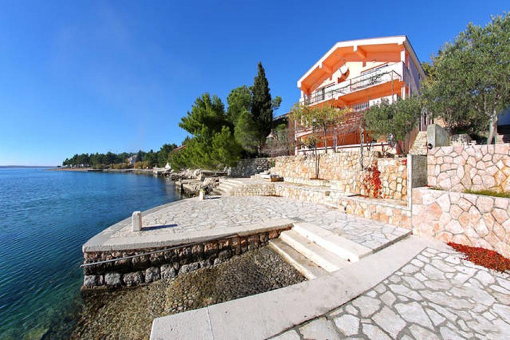 Apartments By The Sea Starigrad Paklenica Tribanj-Kruscica Exterior foto