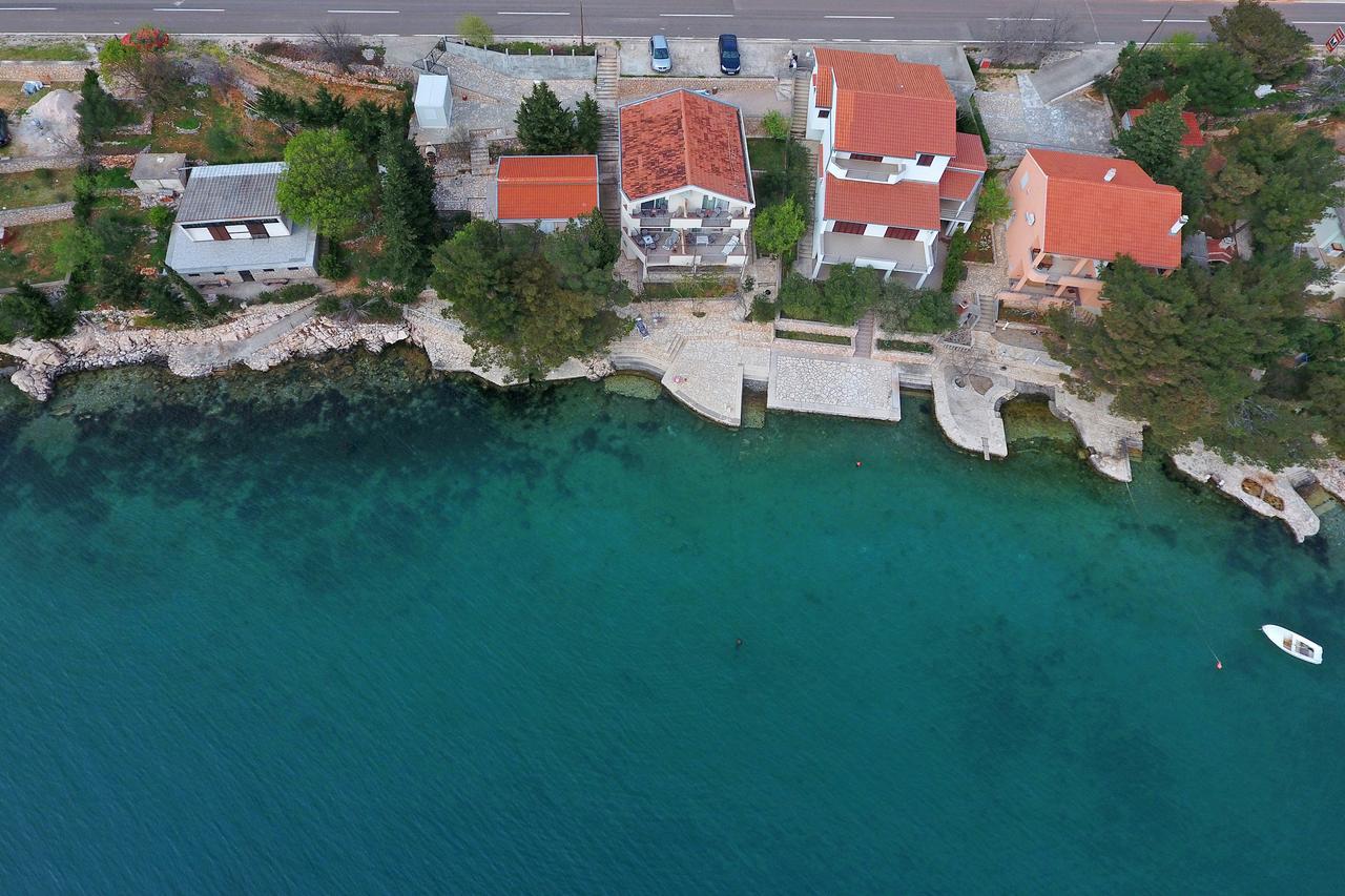 Apartments By The Sea Starigrad Paklenica Tribanj-Kruscica Exterior foto