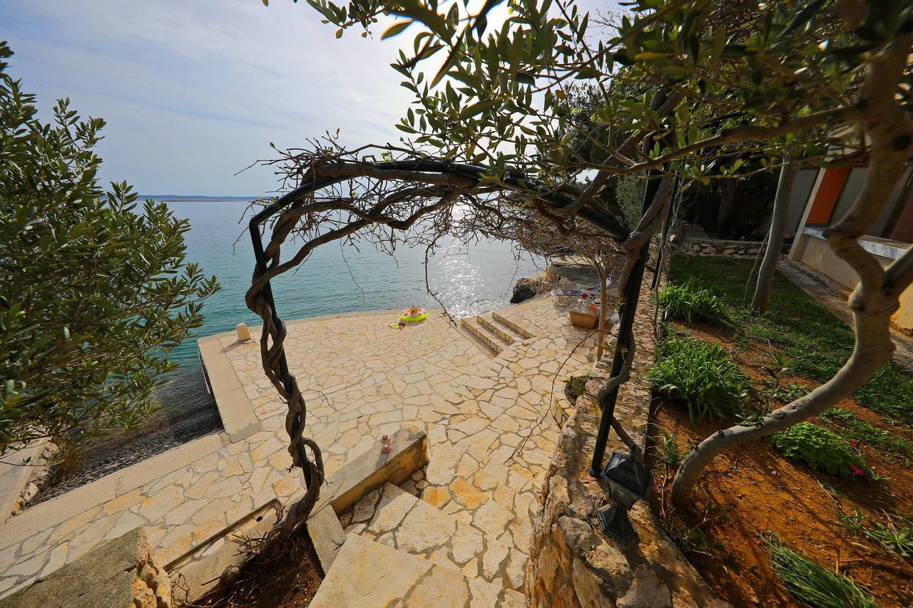 Apartments By The Sea Starigrad Paklenica Tribanj-Kruscica Exterior foto