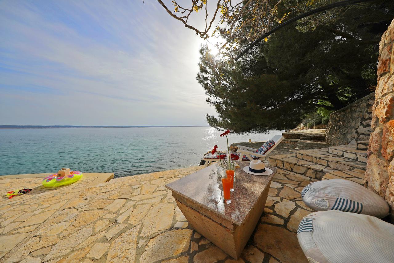 Apartments By The Sea Starigrad Paklenica Tribanj-Kruscica Exterior foto