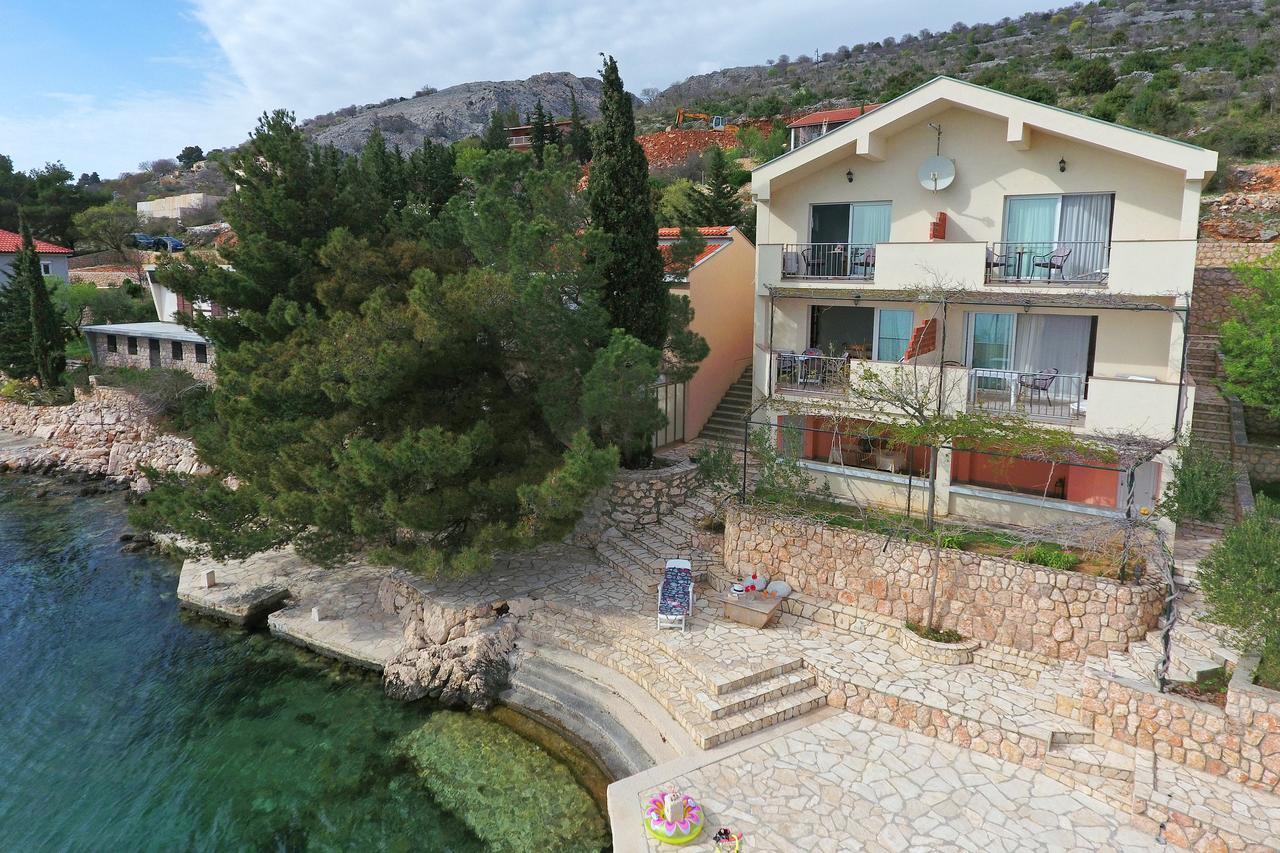 Apartments By The Sea Starigrad Paklenica Tribanj-Kruscica Exterior foto