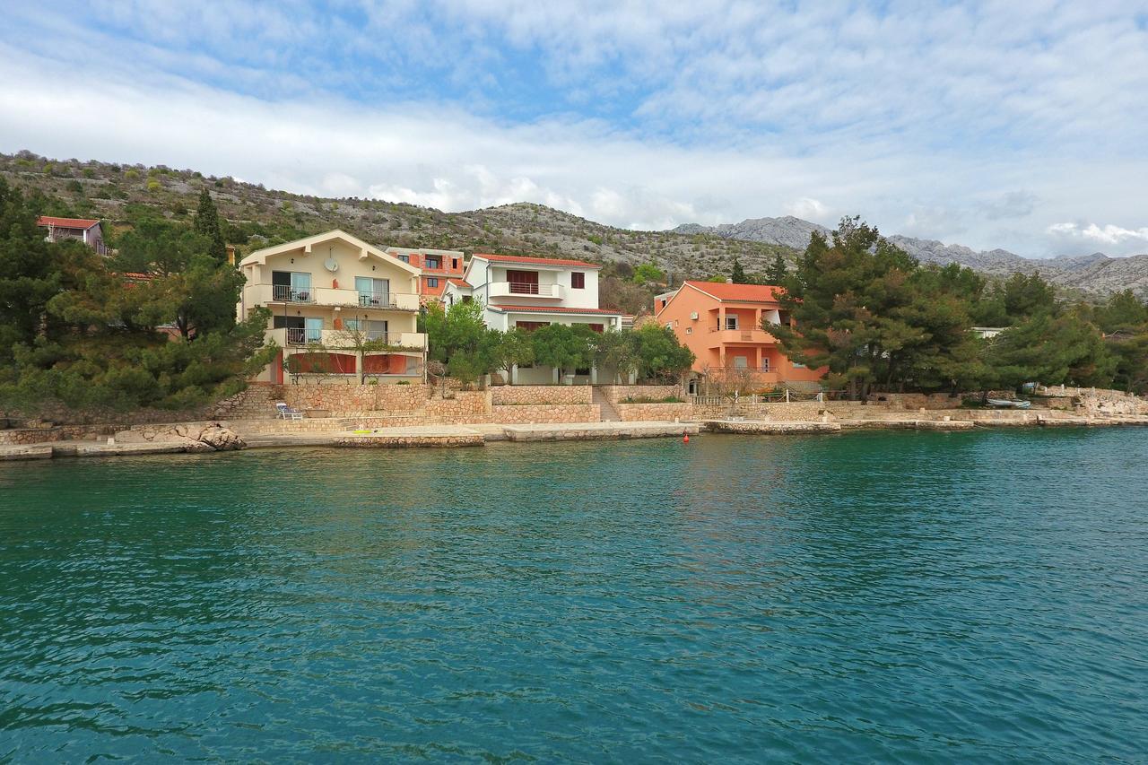 Apartments By The Sea Starigrad Paklenica Tribanj-Kruscica Exterior foto