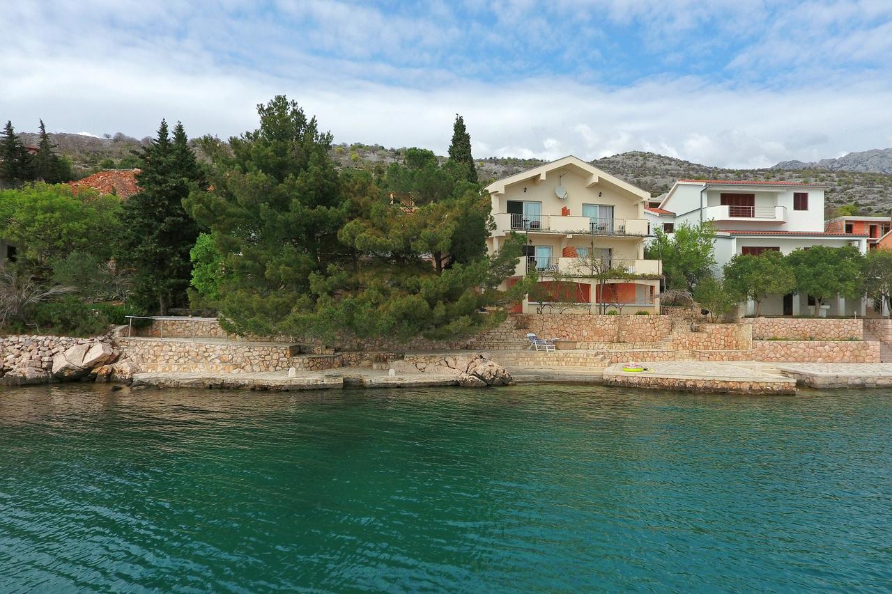 Apartments By The Sea Starigrad Paklenica Tribanj-Kruscica Exterior foto