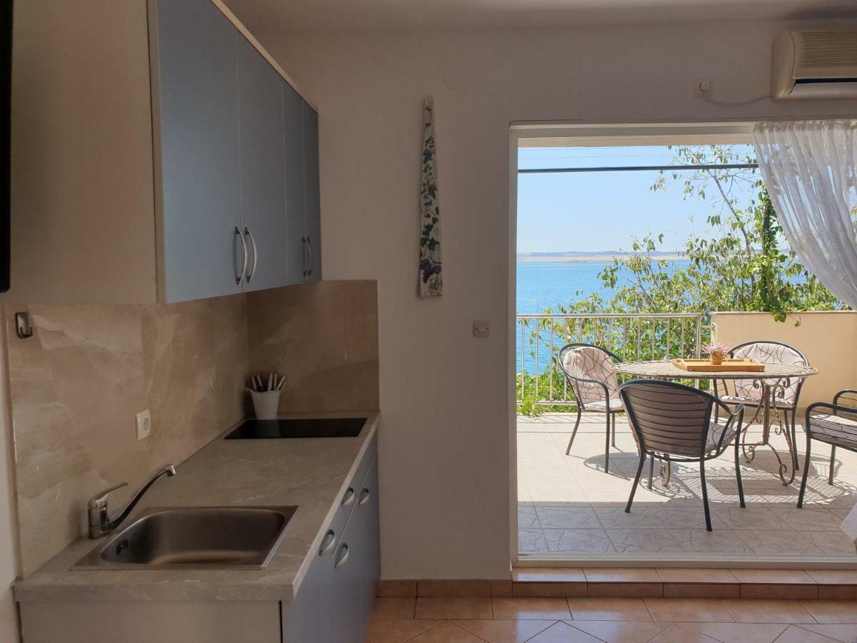 Apartments By The Sea Starigrad Paklenica Tribanj-Kruscica Exterior foto